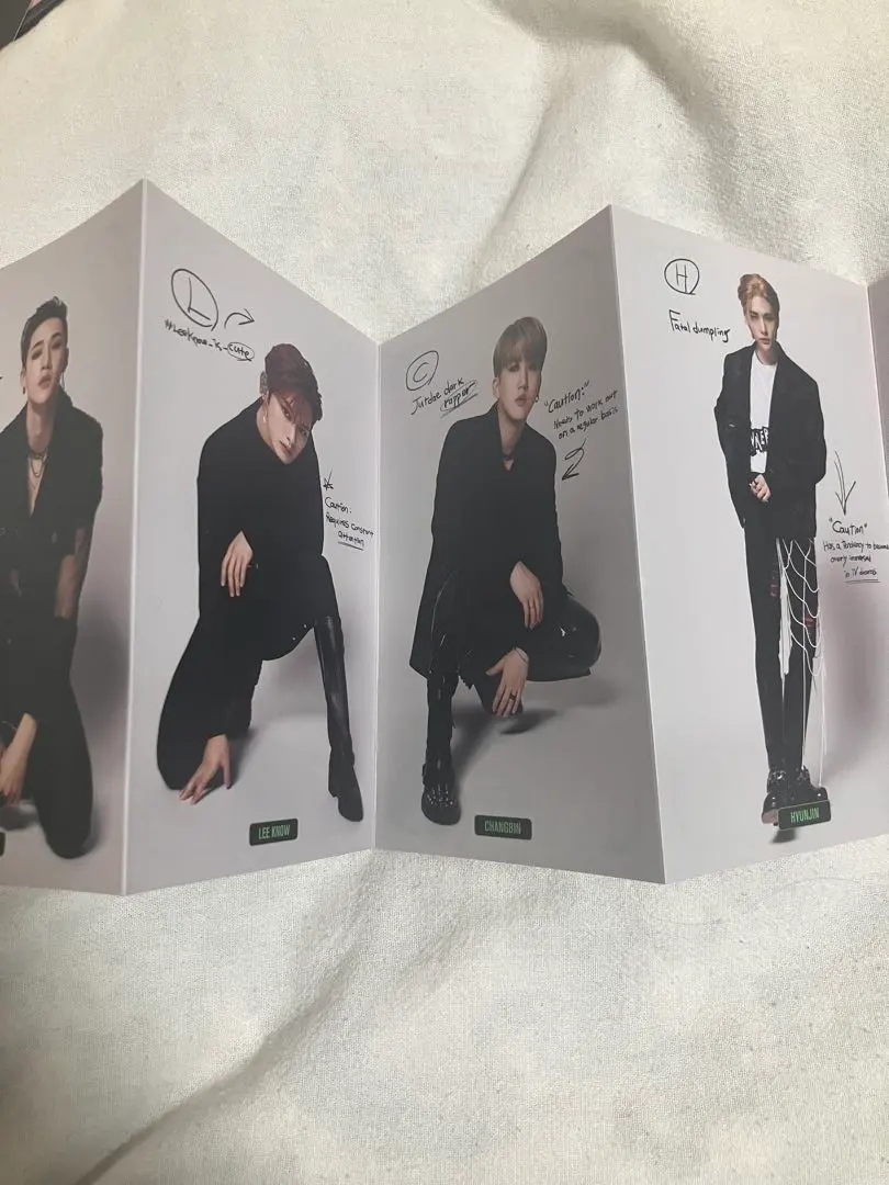 2026年最新】straykids サイン入りポスターの人気アイテム - メルカリ