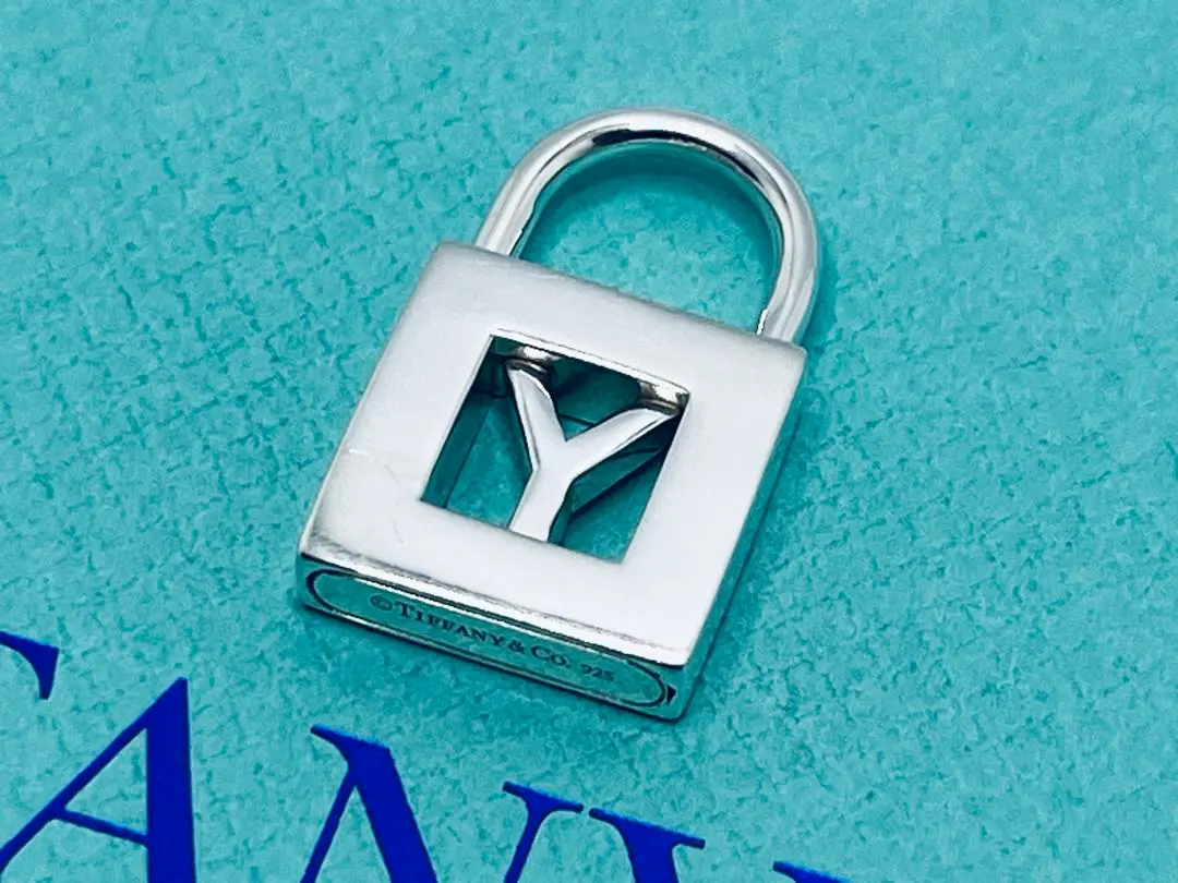 2026年最新】イニシャルy ティファニーの人気アイテム - メルカリ