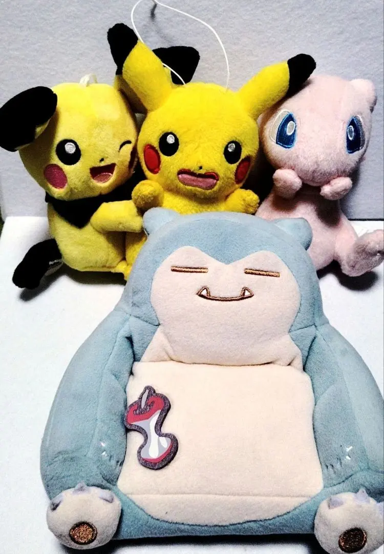 2026年最新】カビゴンマニアなピカチュウの人気アイテム - メルカリ