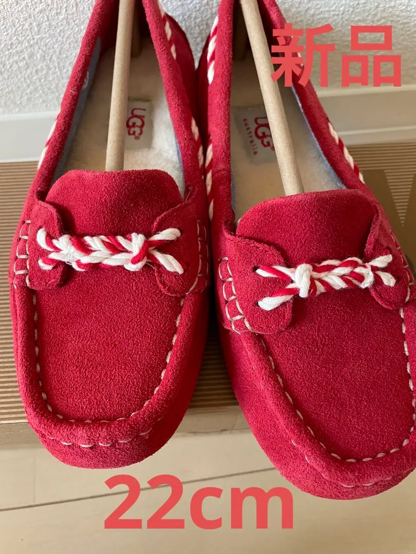 2026年最新】UGG カラー：レッド系 モカシンの人気アイテム - メルカリ