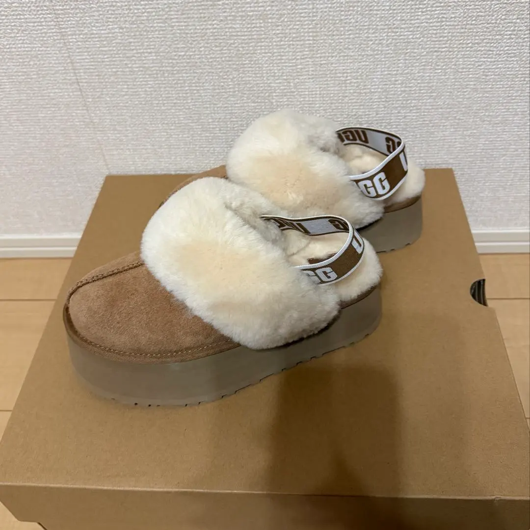 2026年最新】ugg ファンケット グレーの人気アイテム - メルカリ