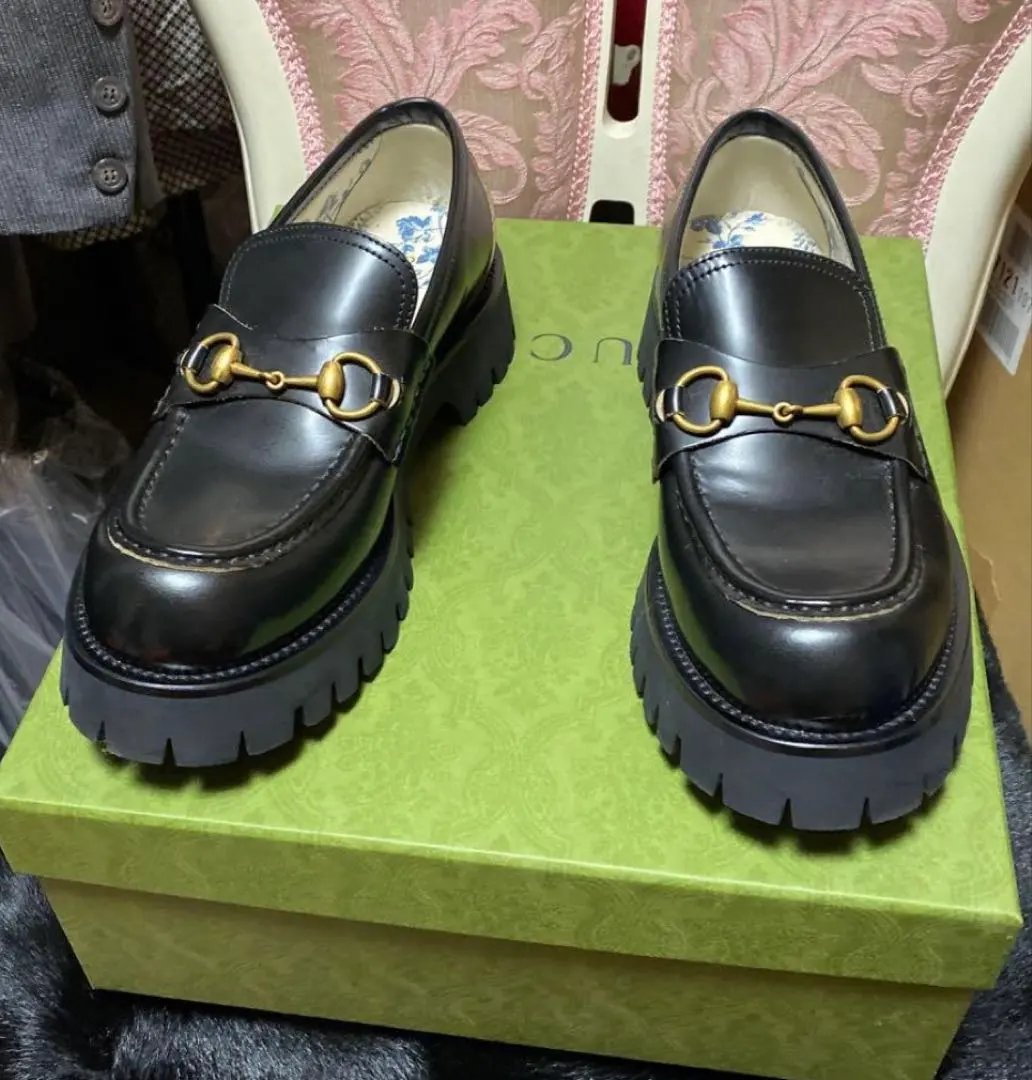 2026年最新】gucci ローファー 蜂の人気アイテム - メルカリ
