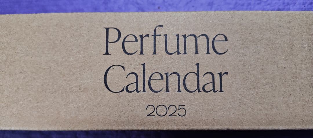 Perfume Calendar 2025 壁掛けカレンダー パフューム - メルカリ