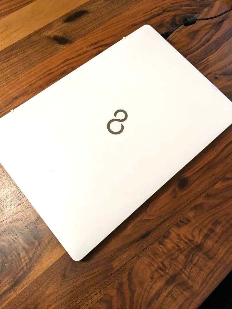 【美品】COREi7　富士通　ノートパソコン Amazon.co.jp: 【整備済み品】 富士通 ノートパソコン FMVシリーズ