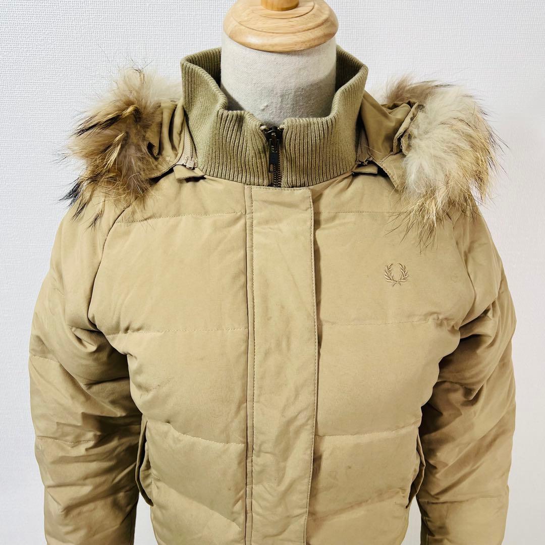 フレッドペリー FRED PERRY ダウンジャケット ベージュ フード付き