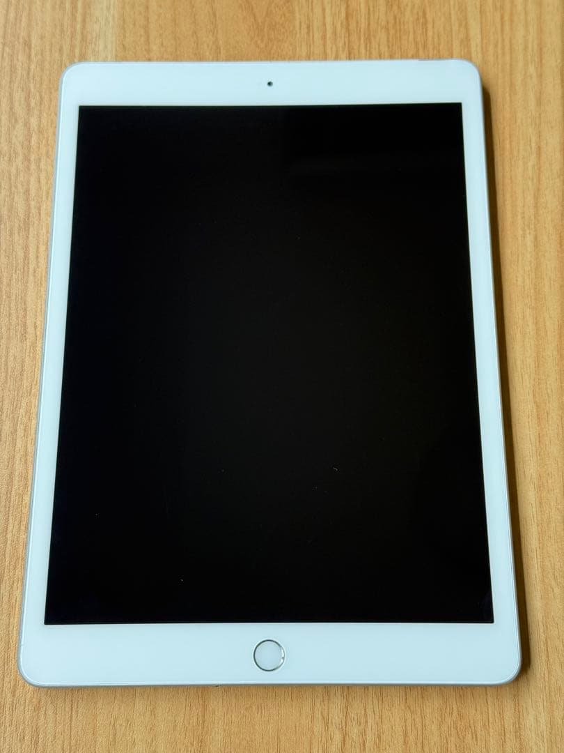 Apple iPad 第7世代（SIMフリー）32GB シルバー