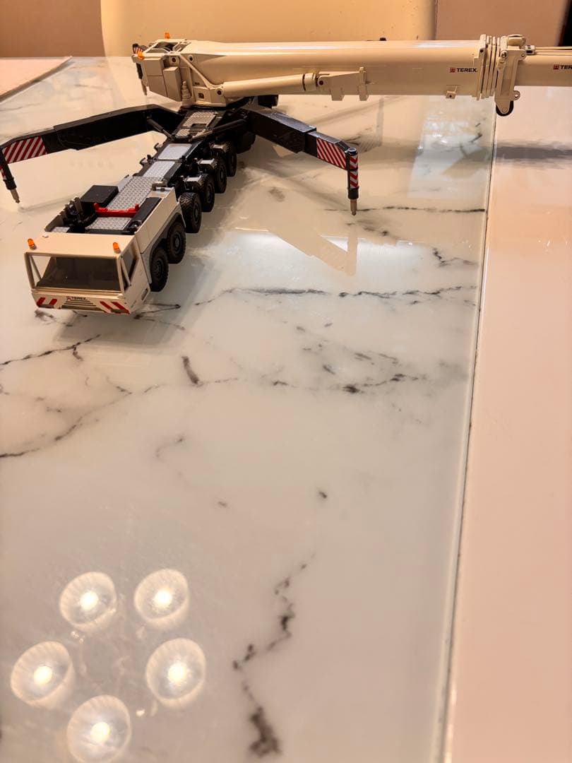 TEREX AC 1000 クレーン模型 1/50スケール - メルカリ