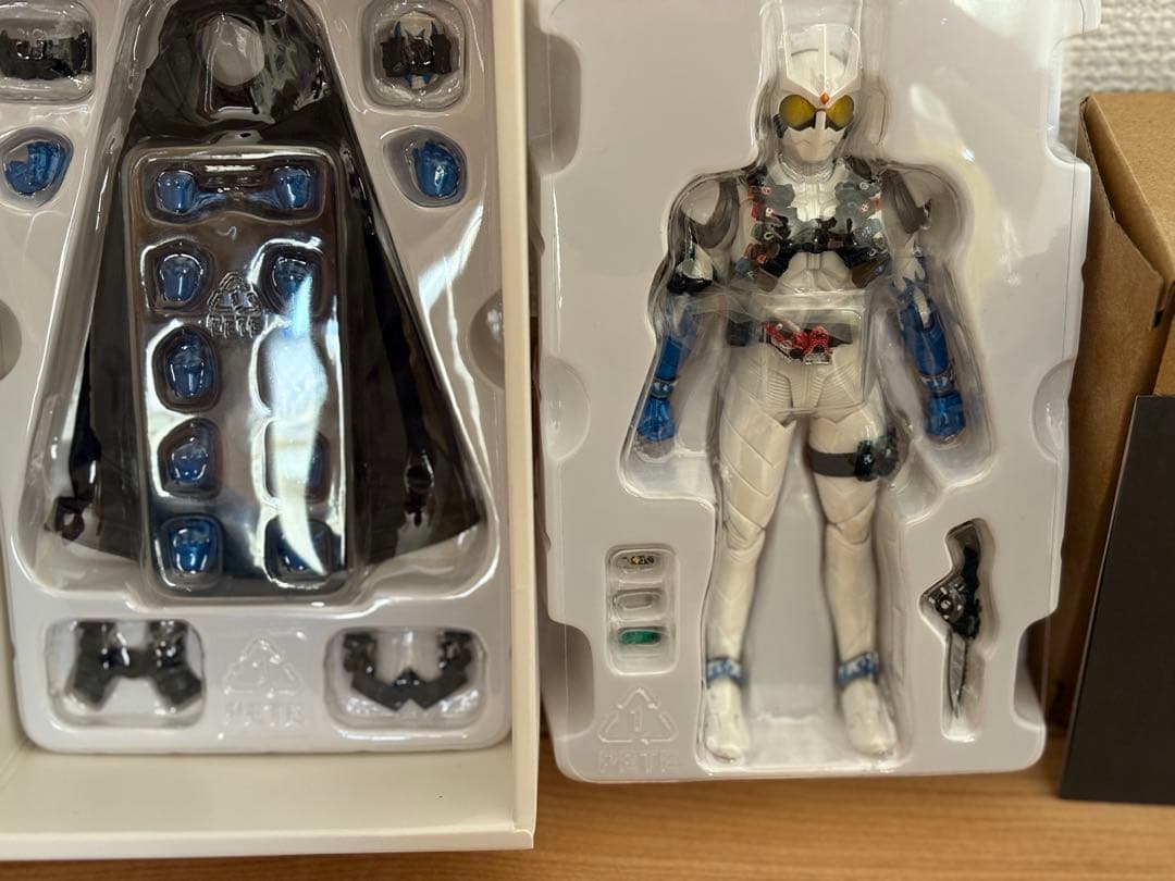 すいげつ　S.H.Figuarts 真骨彫製法 仮面ライダーエターナル