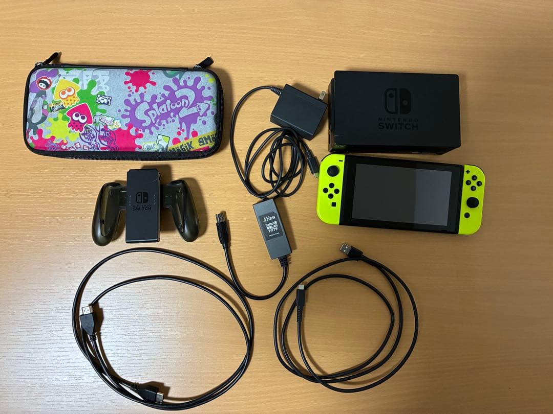NintendoSwitch本体、有線LANアダプタ、Joy-Con充電グリップ Amazon.co.jp: 【任天堂純正品】Joy-Con充電グリップ : ゲーム