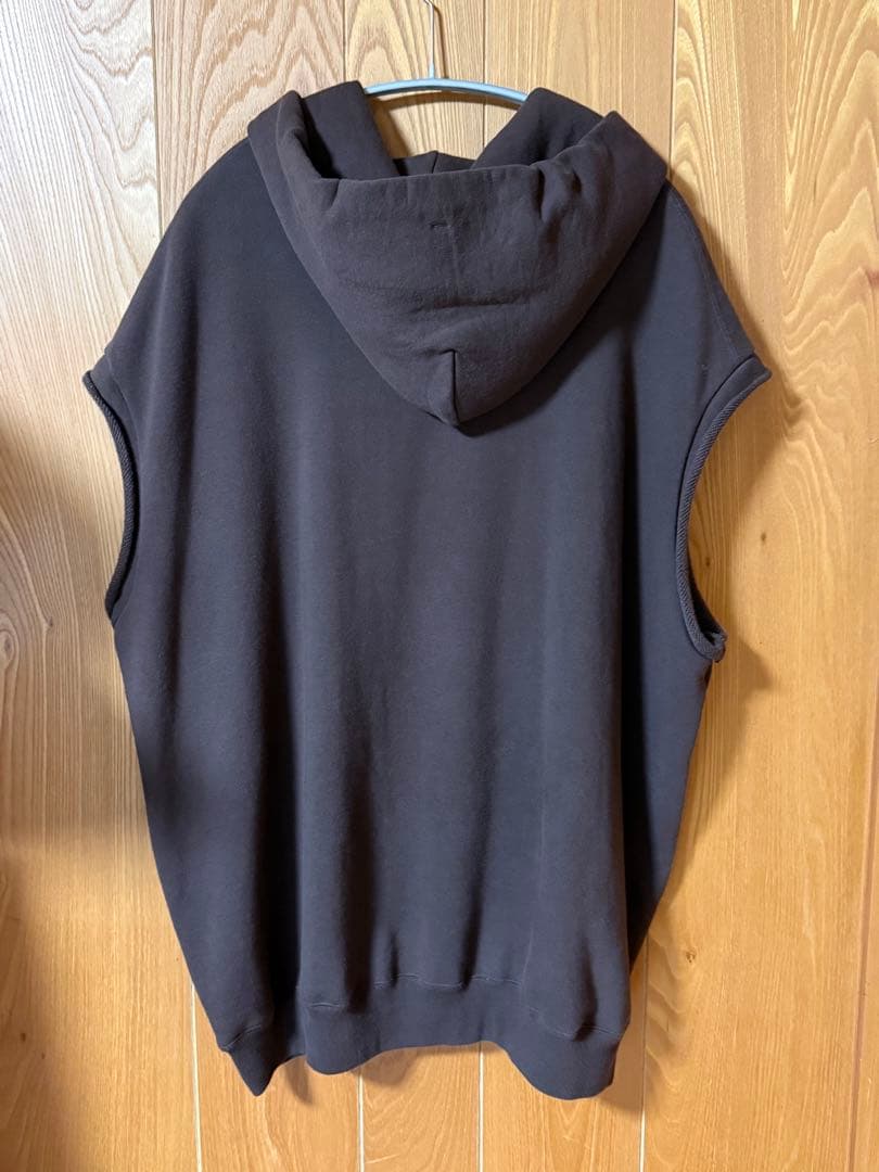 アパルトモン別注】AMERICANA フードスウェット ブラウン - メルカリ