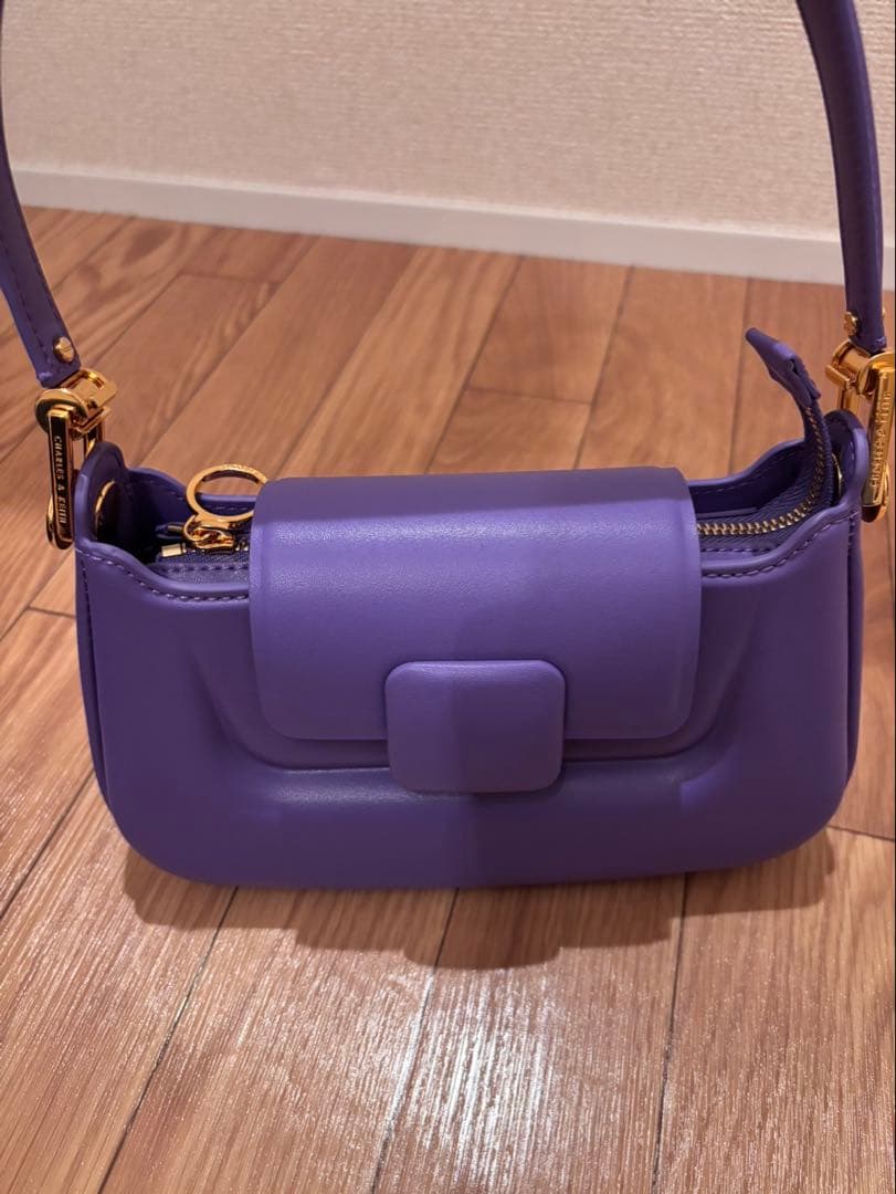 Charles & Keith チャールズ&キース　パープル ショルダーバッグ CHARLES & KEITH ダブルジップ クロスボディバッグ （Purple