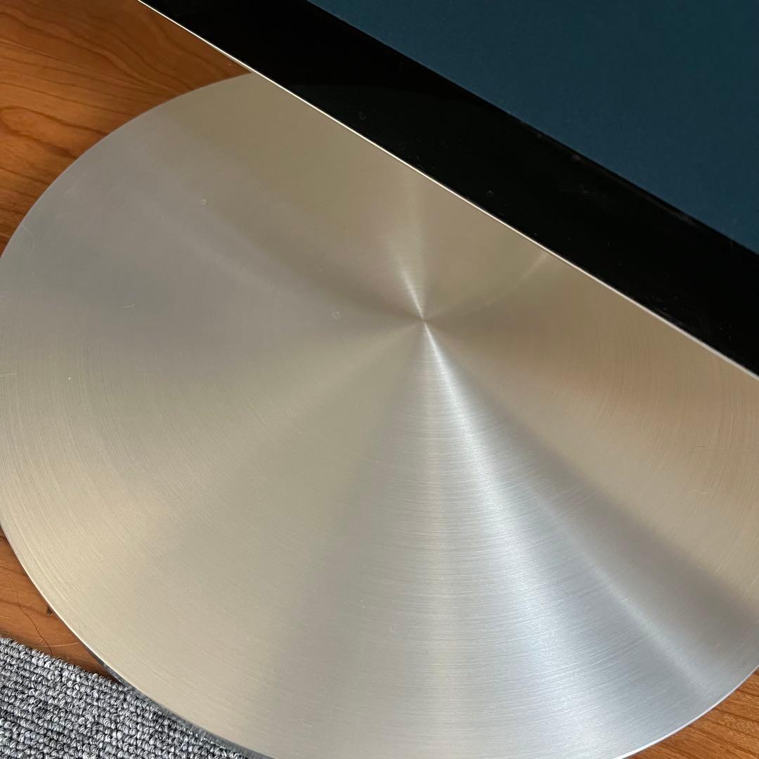 バング&オルフセンベオヴィジョン11-46フロアスタンドリモコン100万超