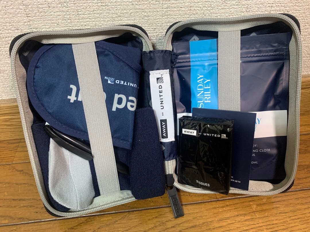 ユナイテッド航空 ビジネスクラス ポラリス アメニティ2個 旅行