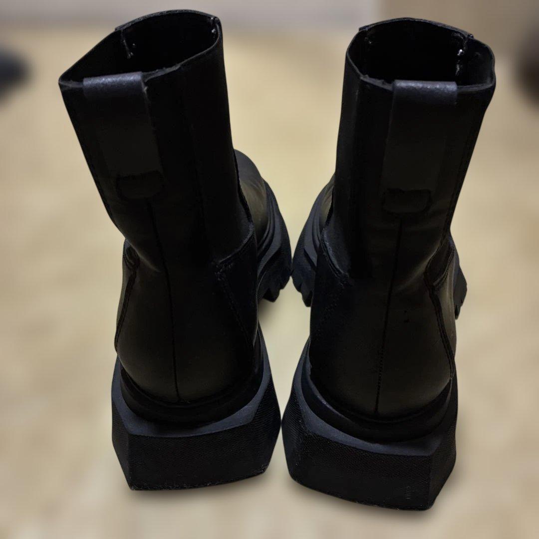 ZARA ボリュームチェルシーブーツ ブラック - メルカリ