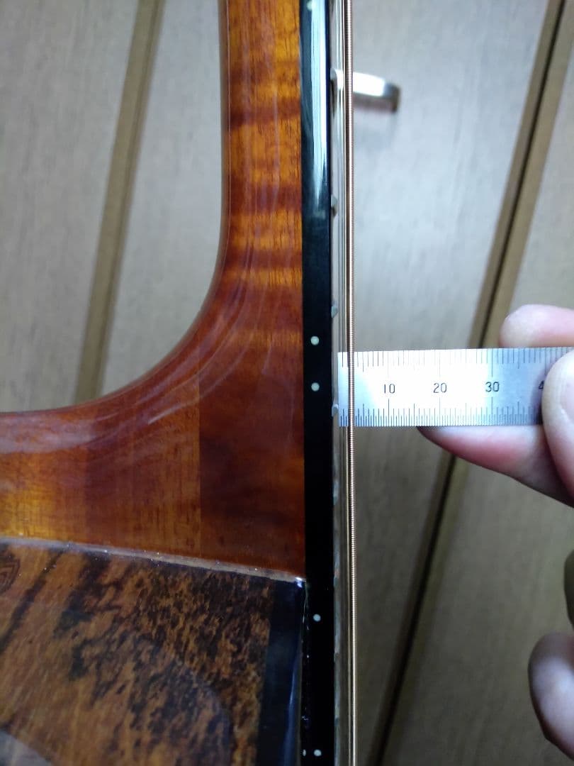 Rosso R-33 エレアコ仕様 希少材ボコーデ使用のモデル - メルカリ