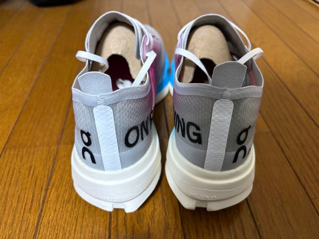 新品正規品】最終値下げ！！クラウドブーム ストライク 25.0cm - メルカリ