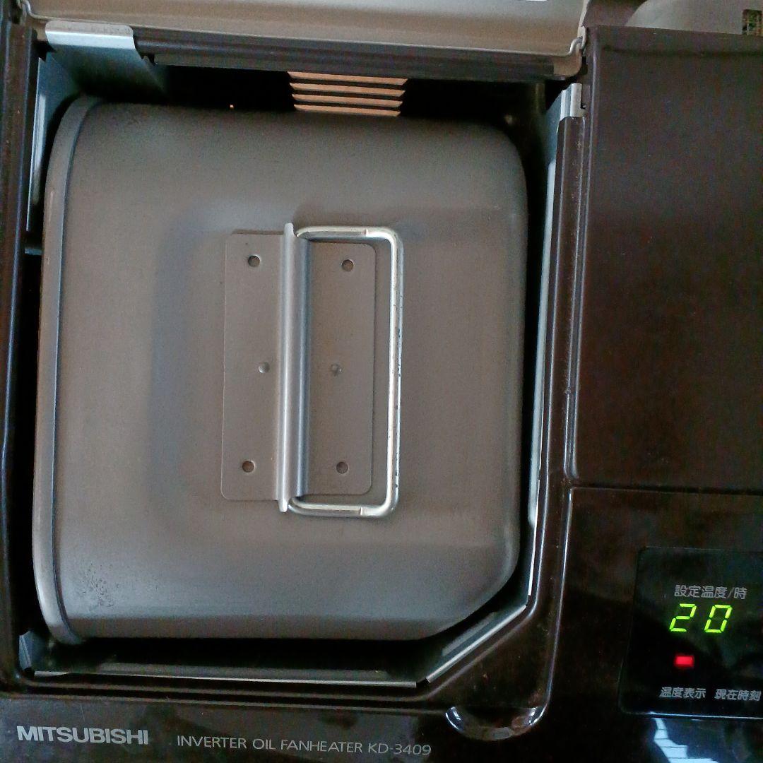 三菱 石油ファンヒーターKD-3409,木目調 - メルカリ