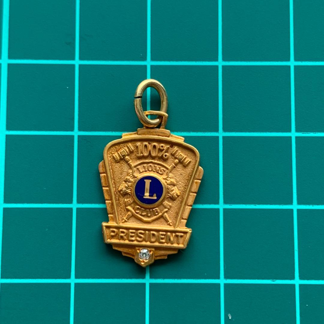 ライオンズクラブ PRESIDENT　ペンダントトップ ダイヤ入り?　希少 LEON掲載】PT950/ダイヤモンド/ブラックダイヤモンド/ペンダントトップ