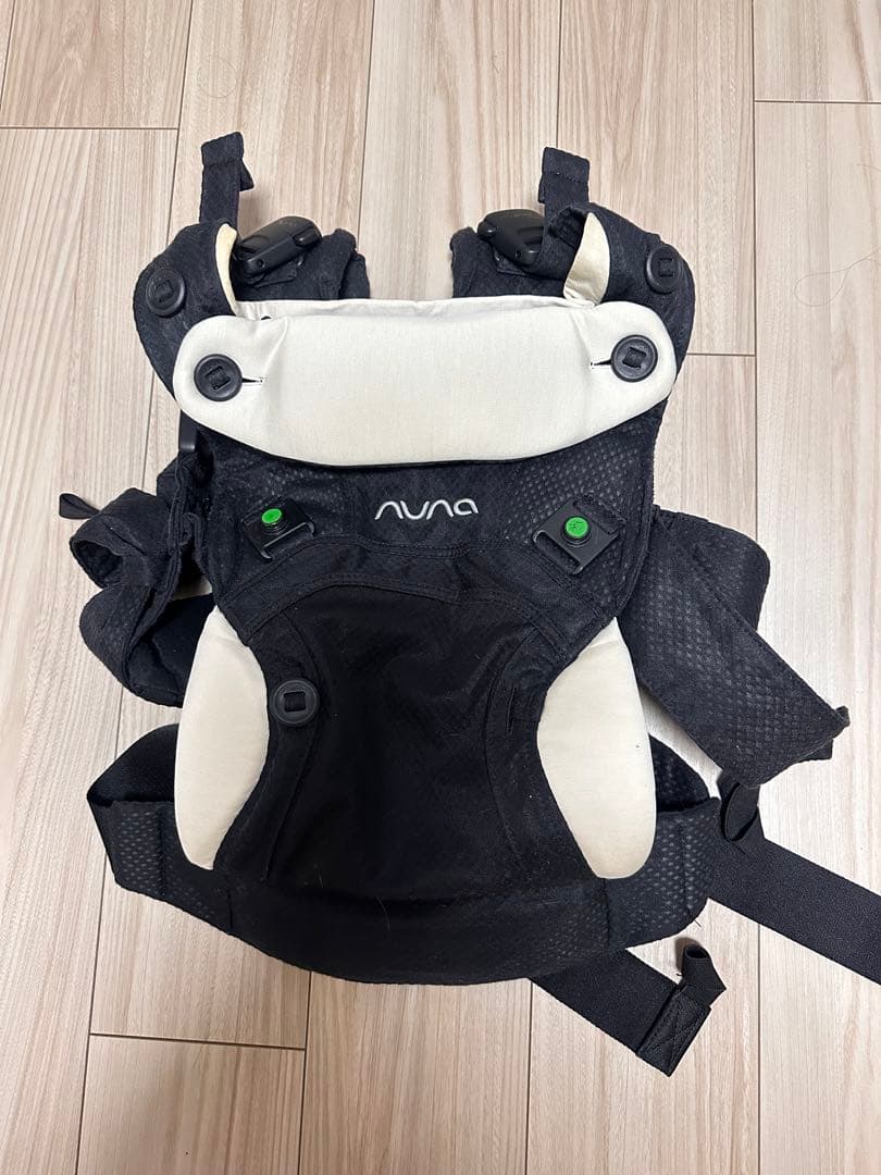 【今週末限定再値下げ】nuna cudl clik 抱っこ紐 キャビア CUDL clik | 【公式】nuna online shop ｜日本国内公式オンラインショップ