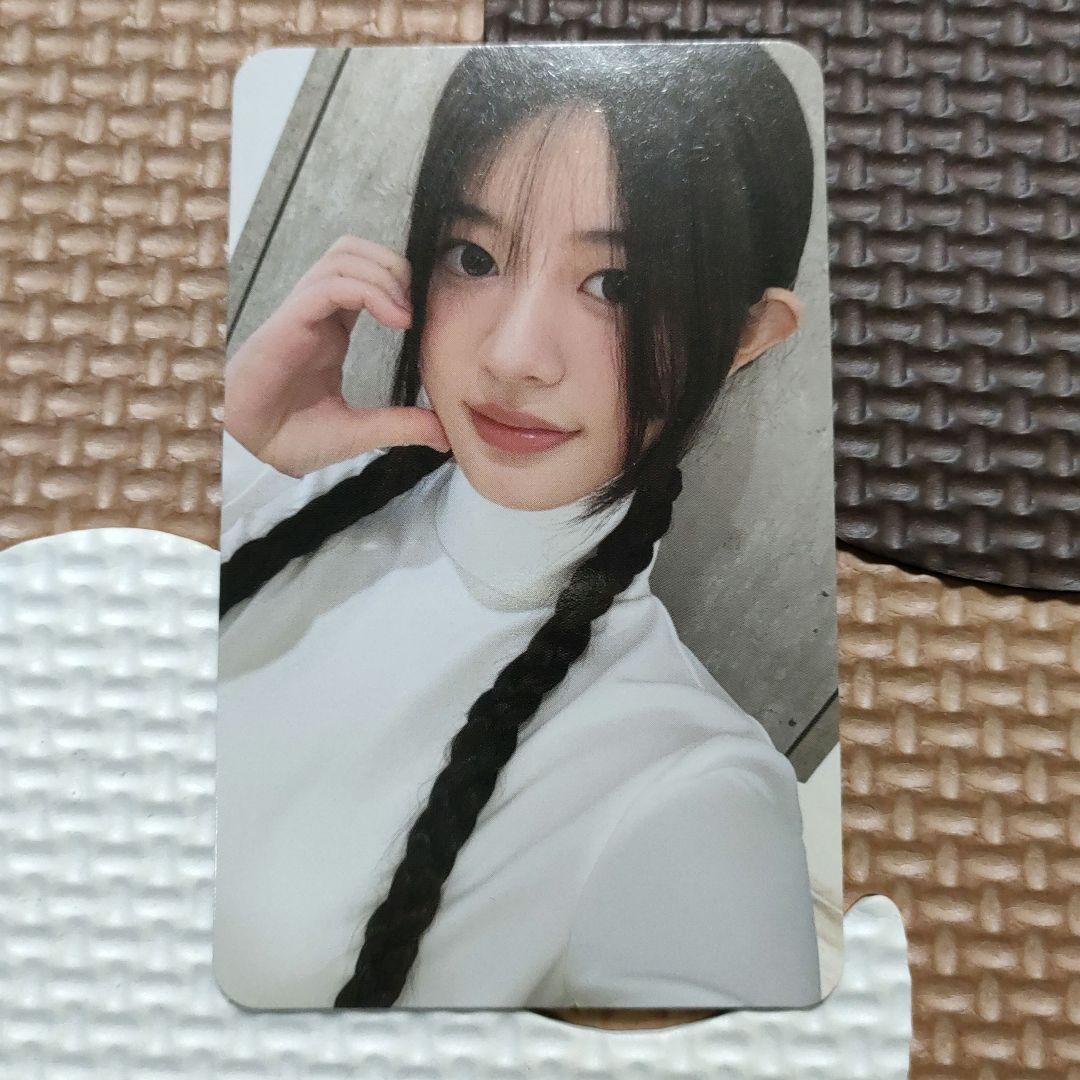 ILLIT 【 SUPER REAL ME 】 封入トレカのみ ミンジュ - メルカリ