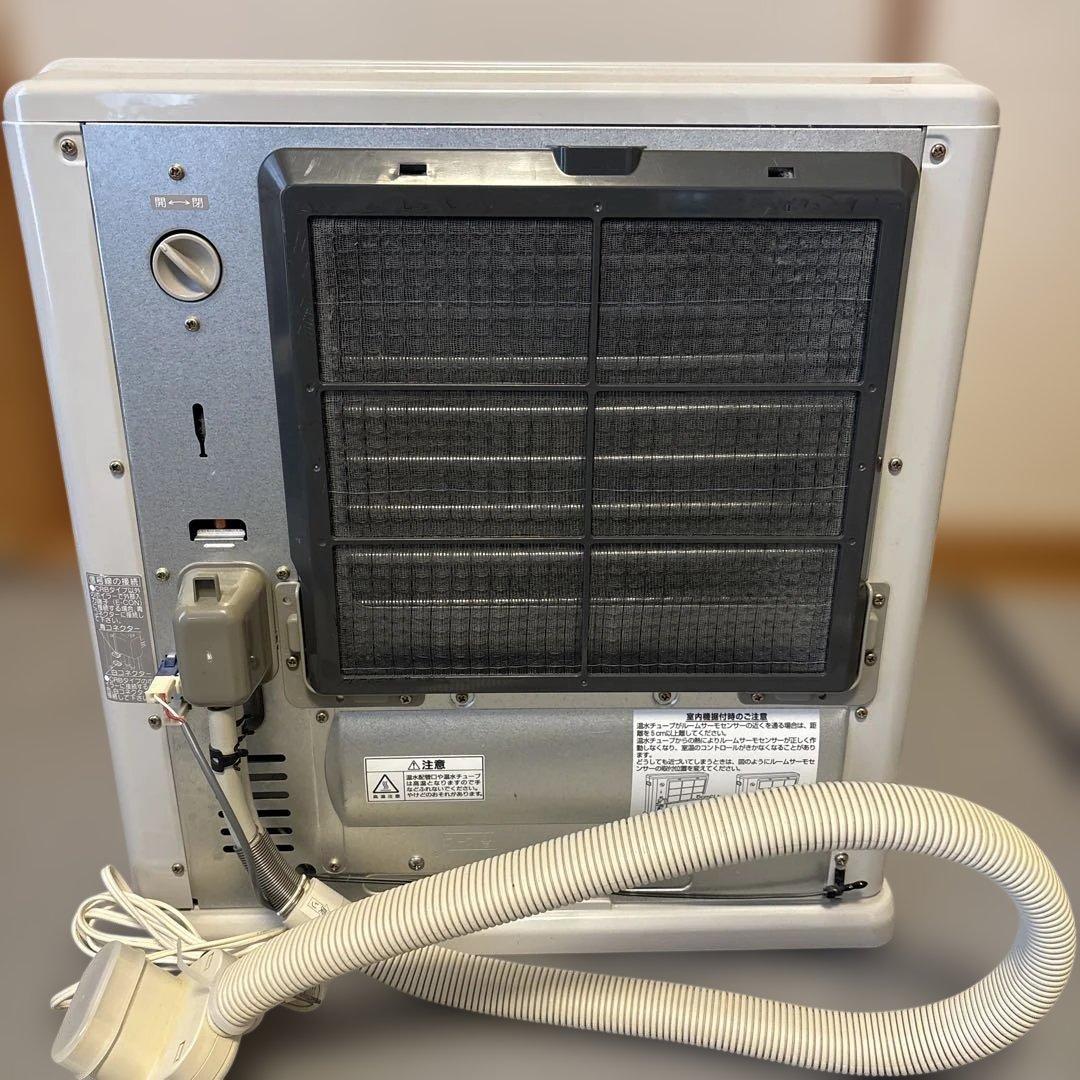 コロナ 温水ルームヒーター CRH-400CS-W - メルカリ