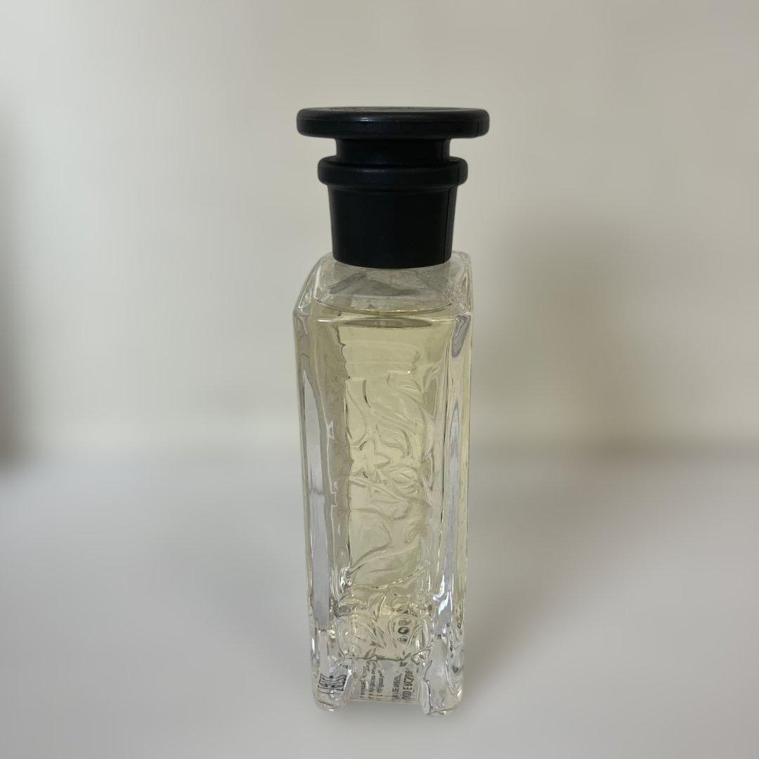 Farmacia ファルマチア 1561 OUD E ROSA NERA 香水