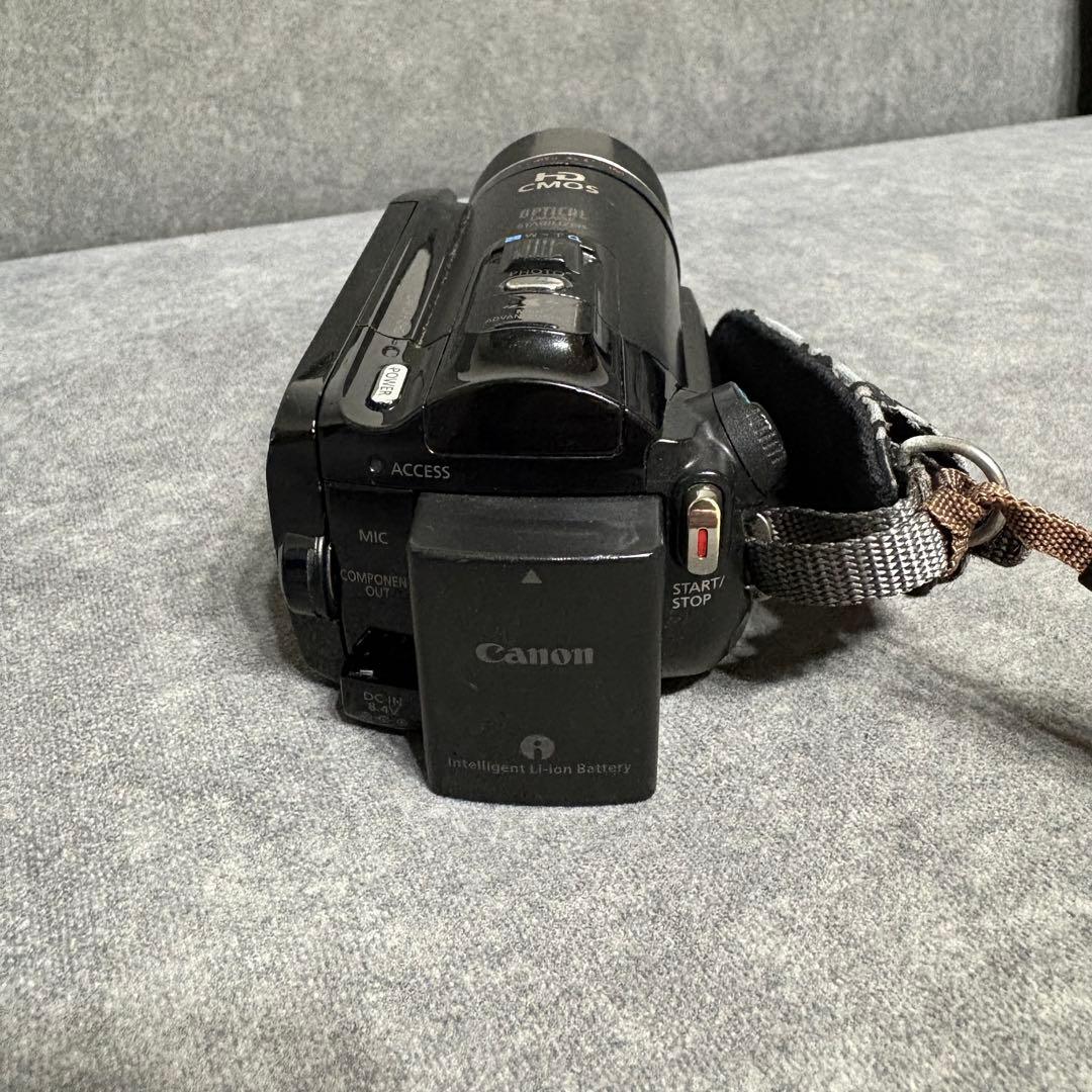 ジャンク品】Canon iVIS HF21 ビデオカメラ本体 - メルカリ