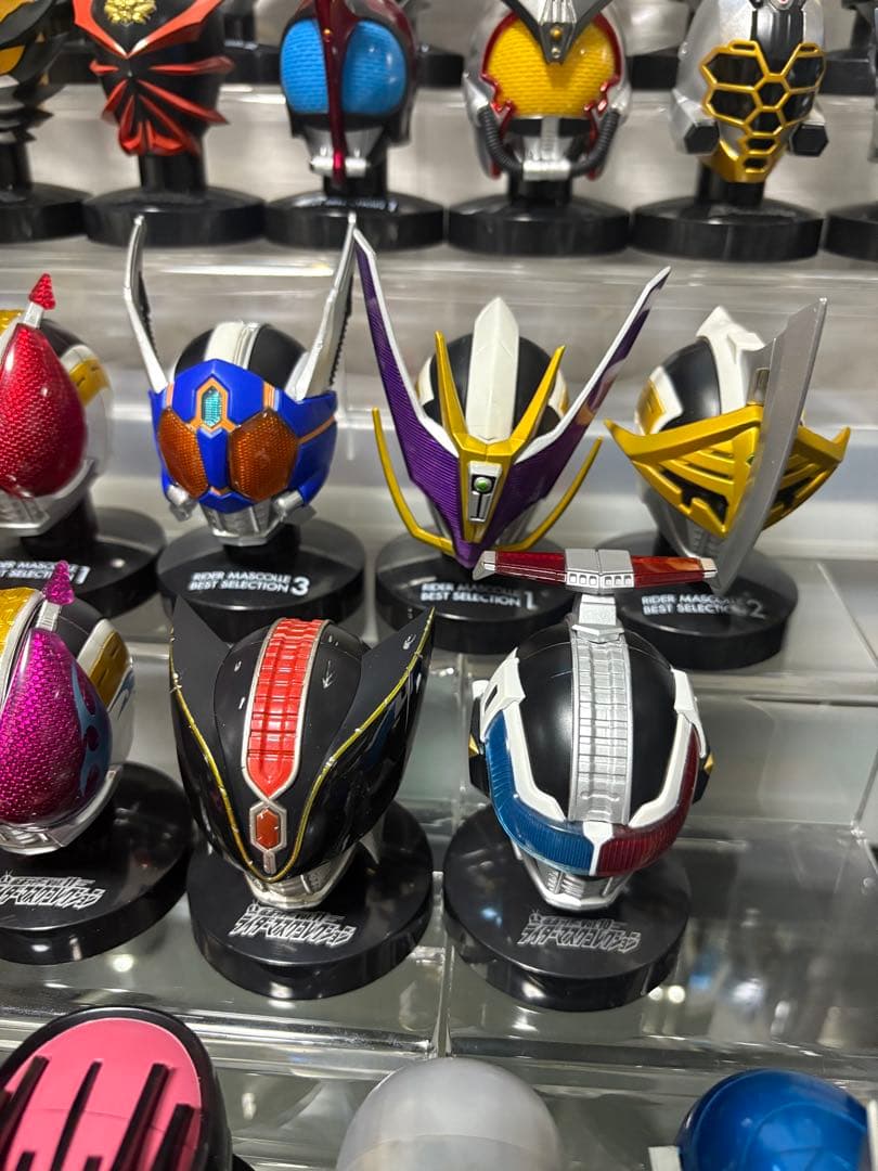仮面ライダーマスクコレクションまとめ売り - メルカリ