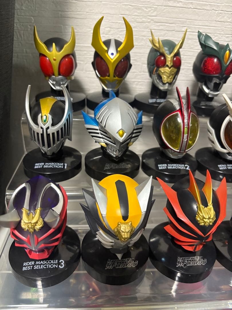 仮面ライダーマスクコレクションまとめ売り - メルカリ