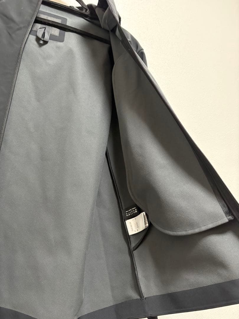 DESCENTE ALLTERRAIN ソフトシェルジャケット “CREAS”