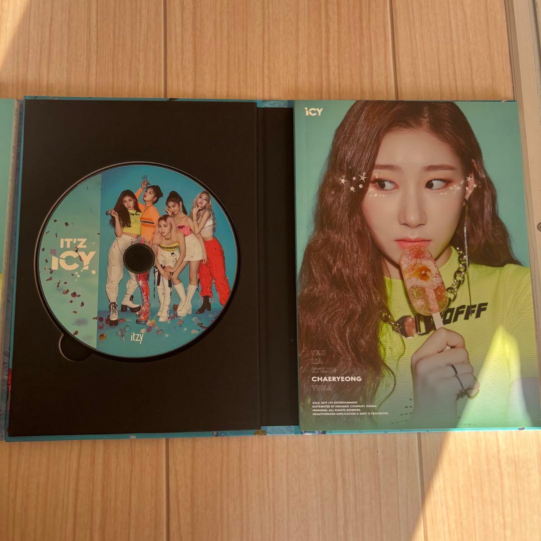 ITZY 【IT'Z ICY】【IT'Z ME】アルバム まとめ売り - メルカリ