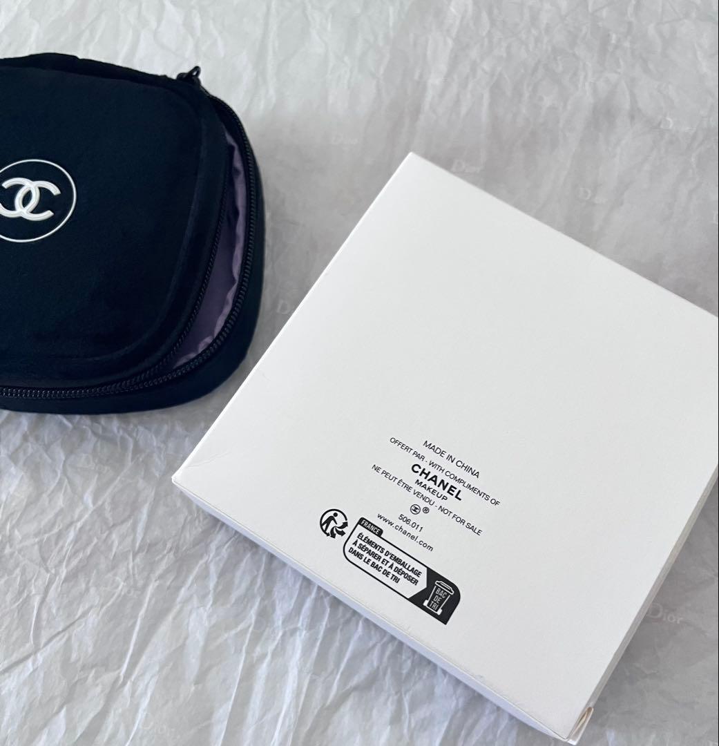 シャネル ノベルティ ミラー付きポーチ - メルカリ
