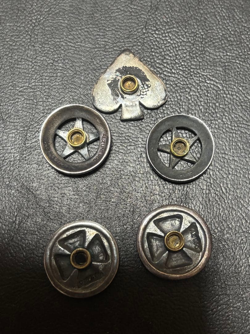 ALZUNI シルバーコンチョ 5個セット - アクセサリー卸売り