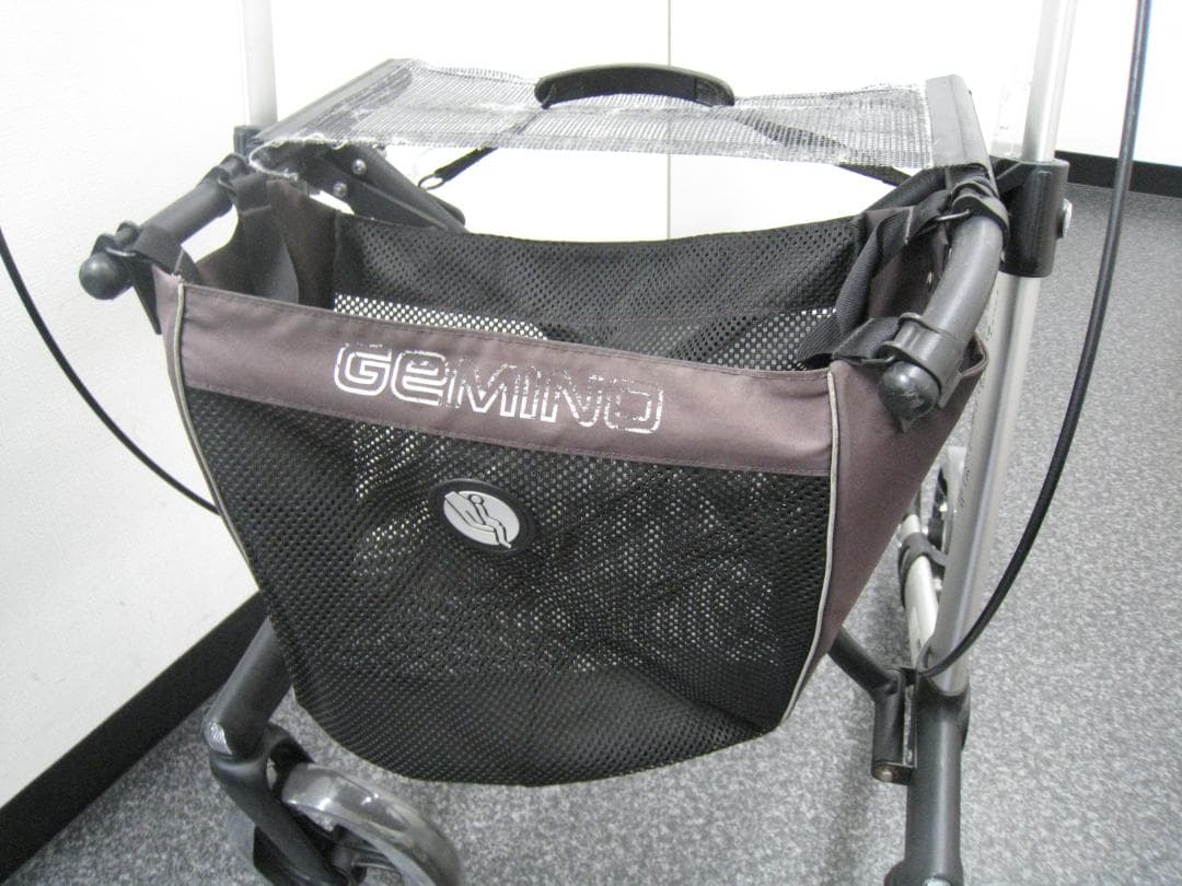 ハンディウォークL GEMINO 30 歩行器 歩行車 パナマウントベッド