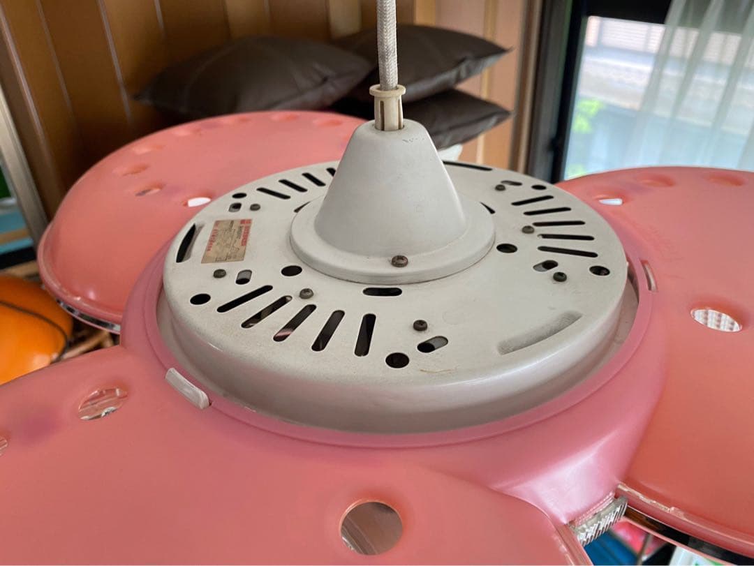 ピンク 3灯 天井照明 昭和レトロ 当時物 レトロポップ インテリア