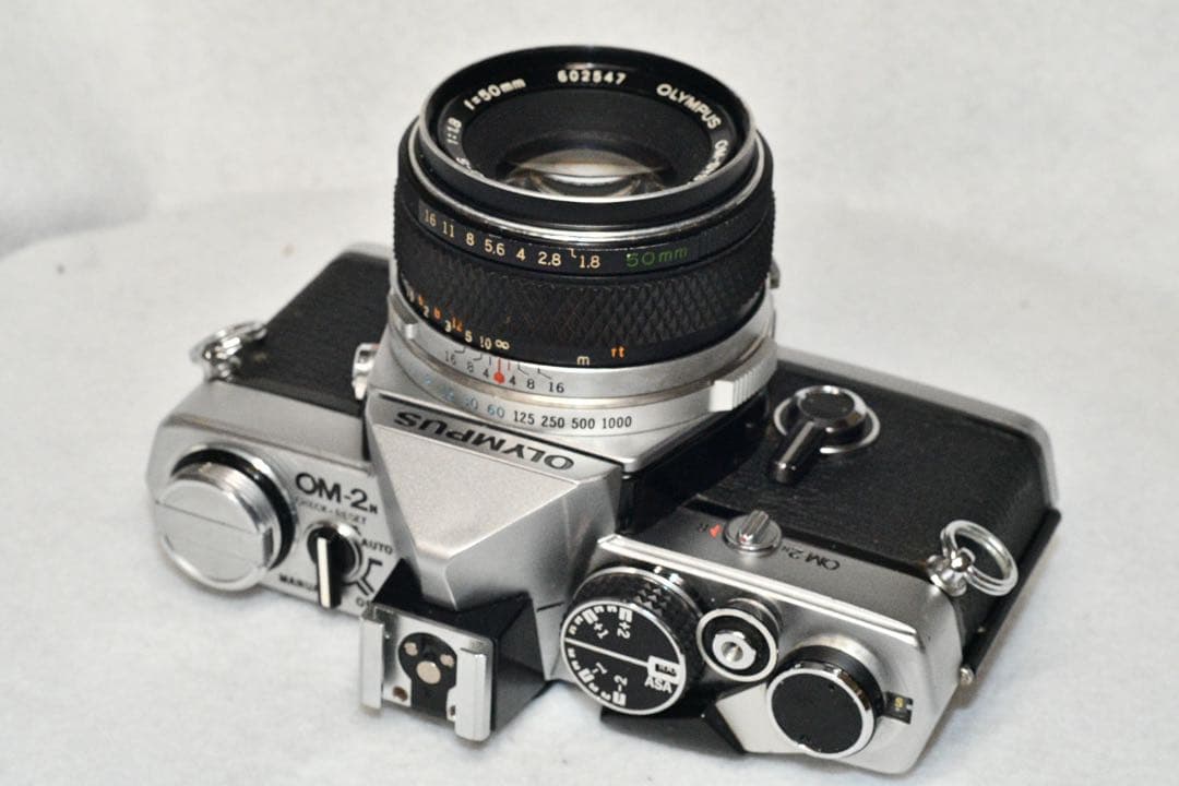 《動作品》OLYMPUS OM-2n+標準レンズ付フィルムカメラ a427