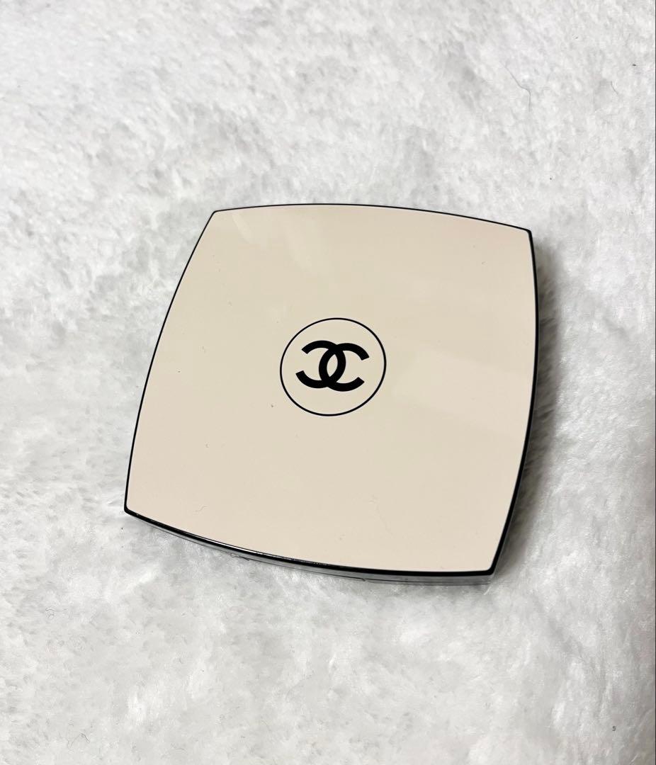 CHANEL プレストパウダー ベージュ系 ハイライト チーク シェーディング