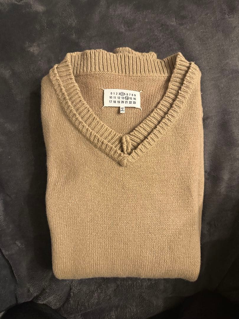 パ*ー様 【希少】メゾン マルジェラ エルボーパッチ ニット ダークベージュ　L XL新品64%off メゾンマルジェラ エルボーパッチ ニット セーター