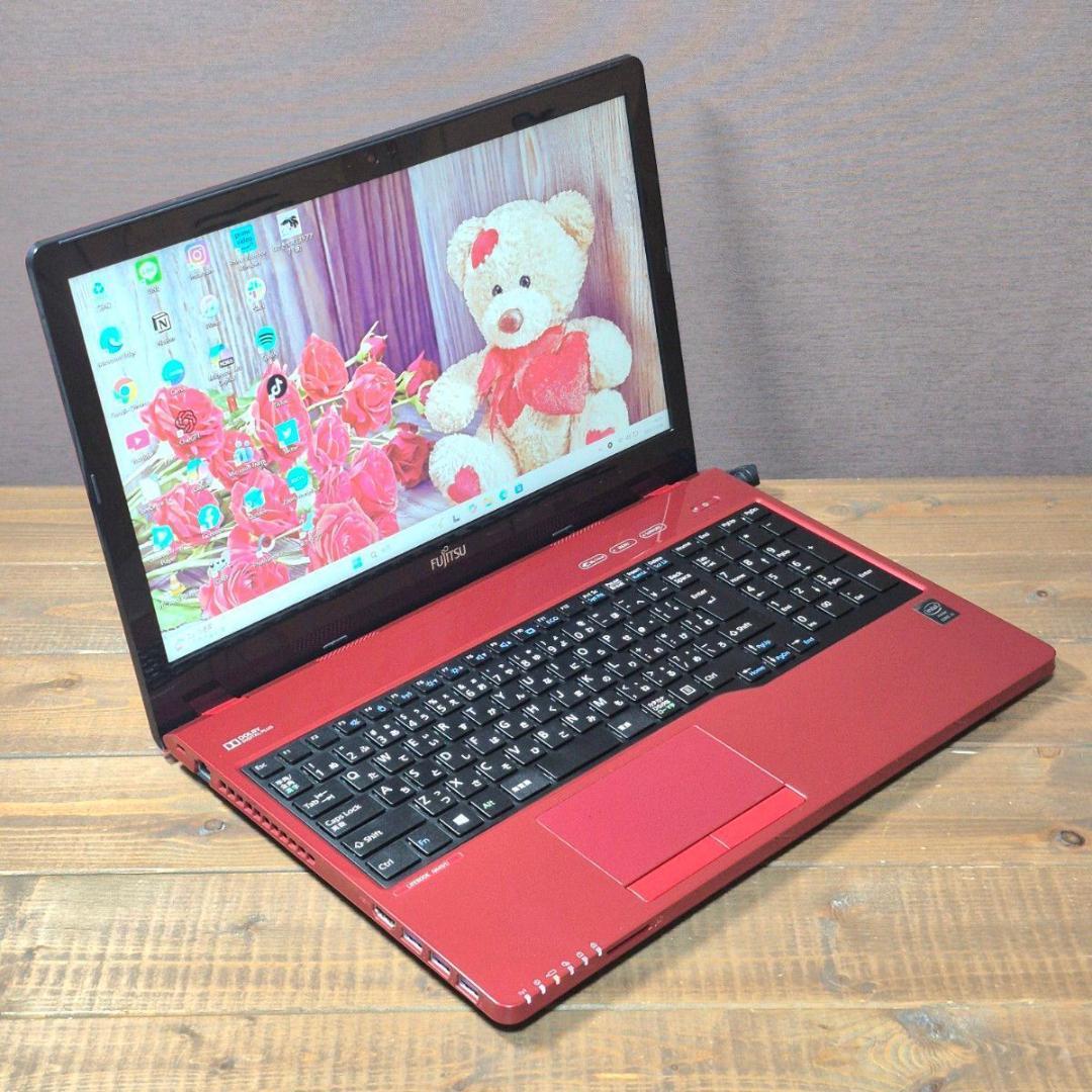 在宅ワークに最適！初心者設定済 最新Windows11 ノートパソコン 194