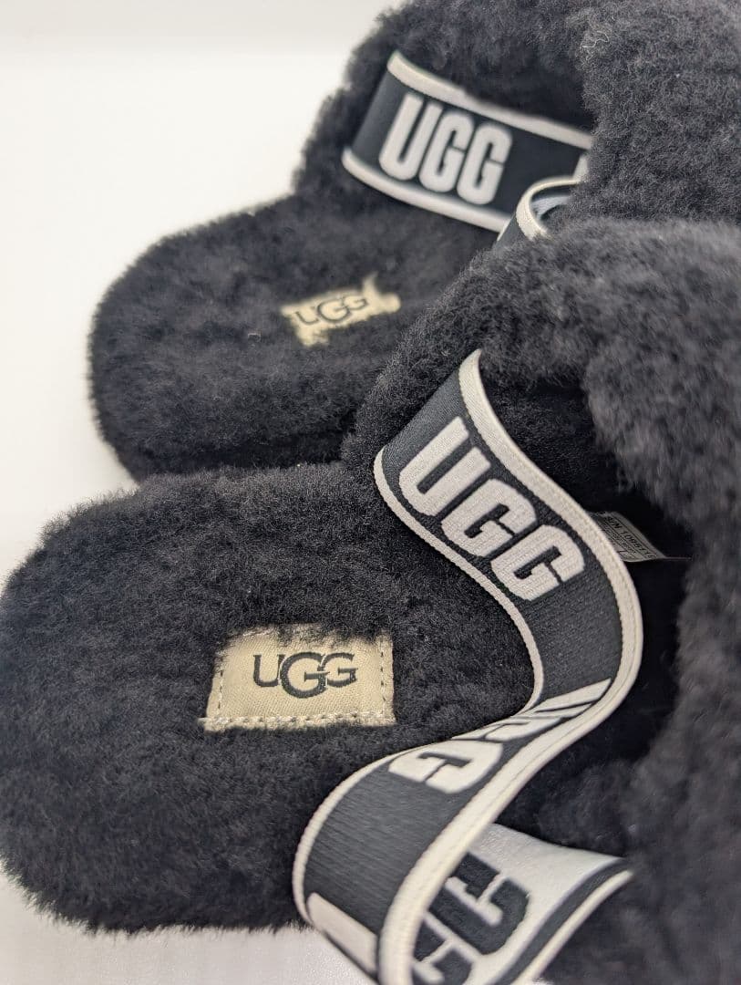 美品】UGG フラッフイヤースライド ブラック 25cm - メルカリ