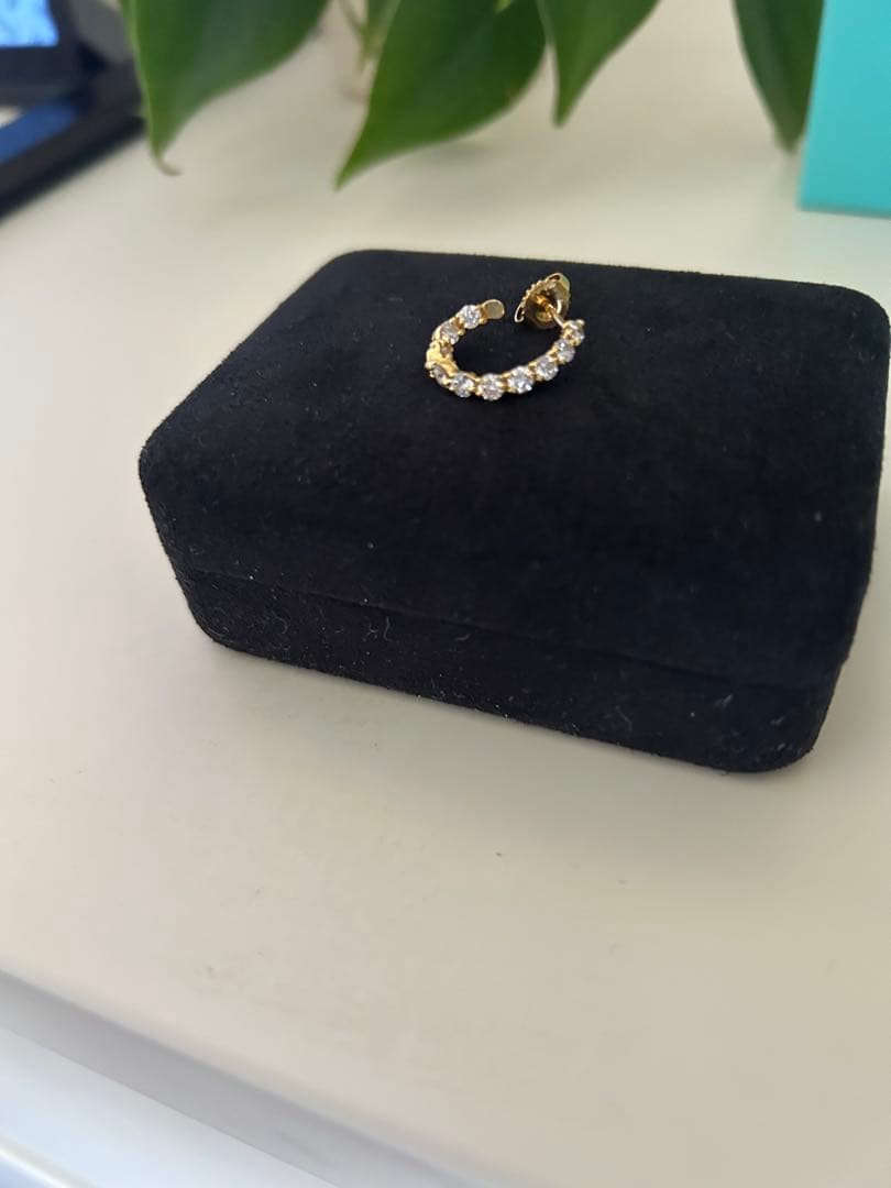 TIFFANY&COティファニー インサイドアウトフープピアス 片耳 - メルカリ