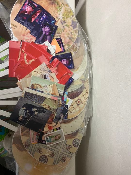 TWICEのグッズたちです。バラ売り可能です。 m14328835152_1.jpg?1719831578