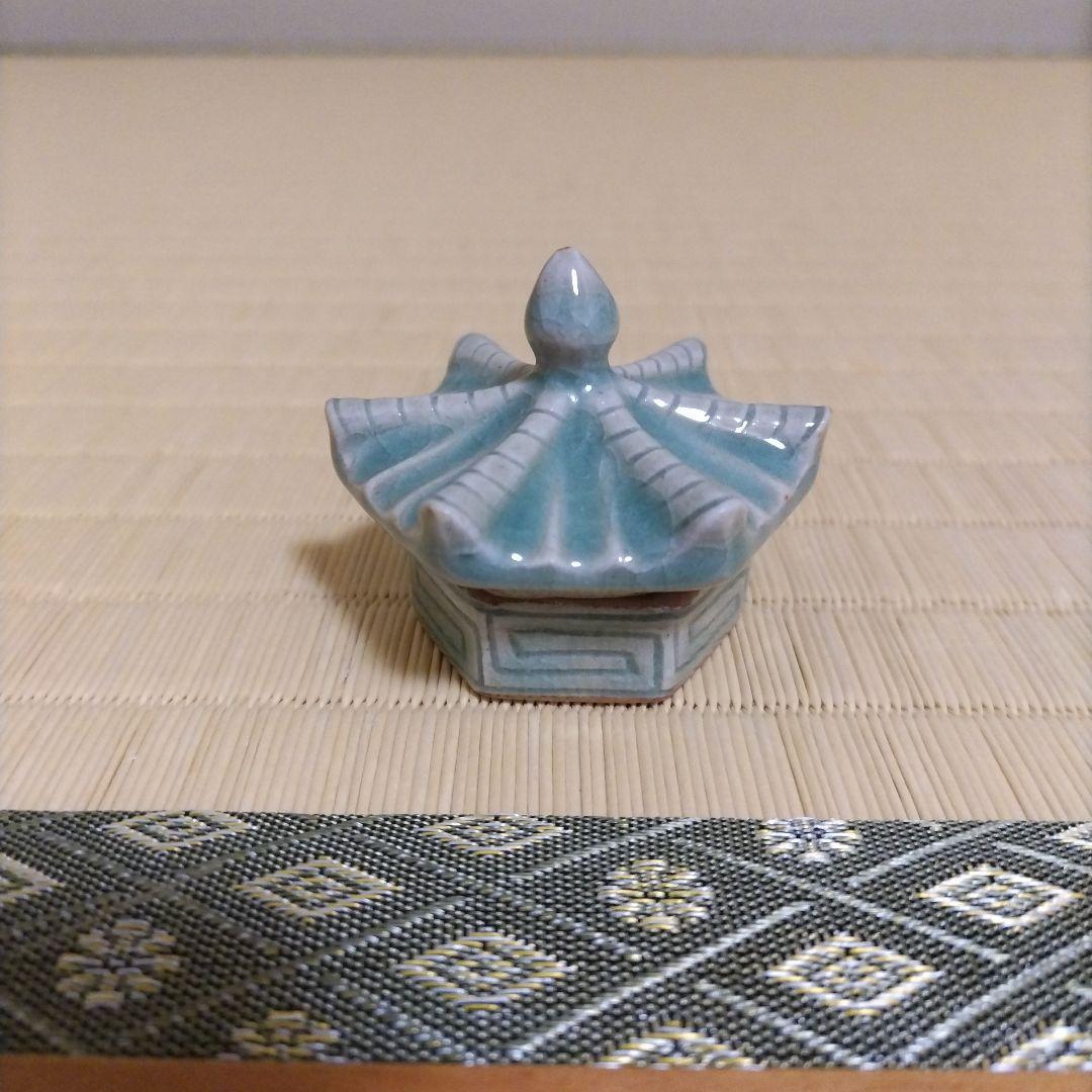 青磁　辻堂　香合　申 相浩 作