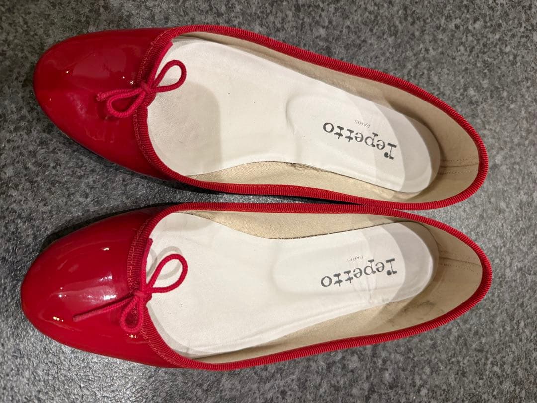 レペット バレエシューズ ラウンドトゥ エナメル リボン 赤 23.5 極美