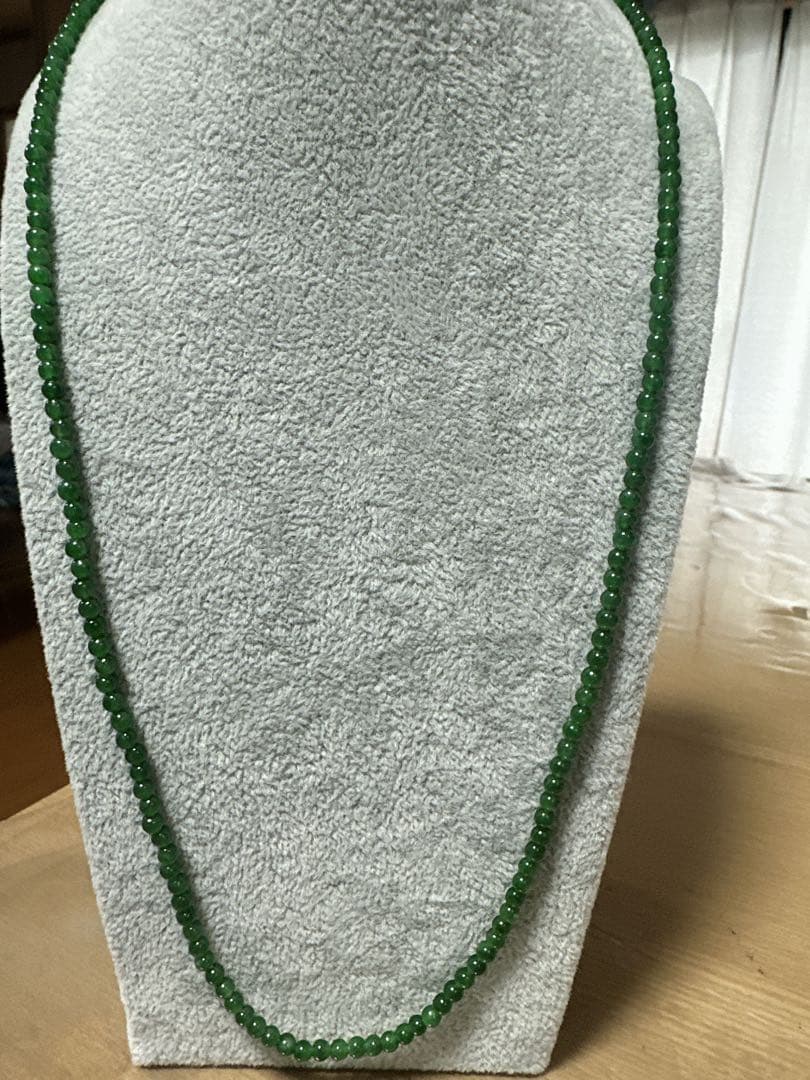 天然A貨ジェダイト翡翠ビーズネックレス 緑色 シルバーアクセント