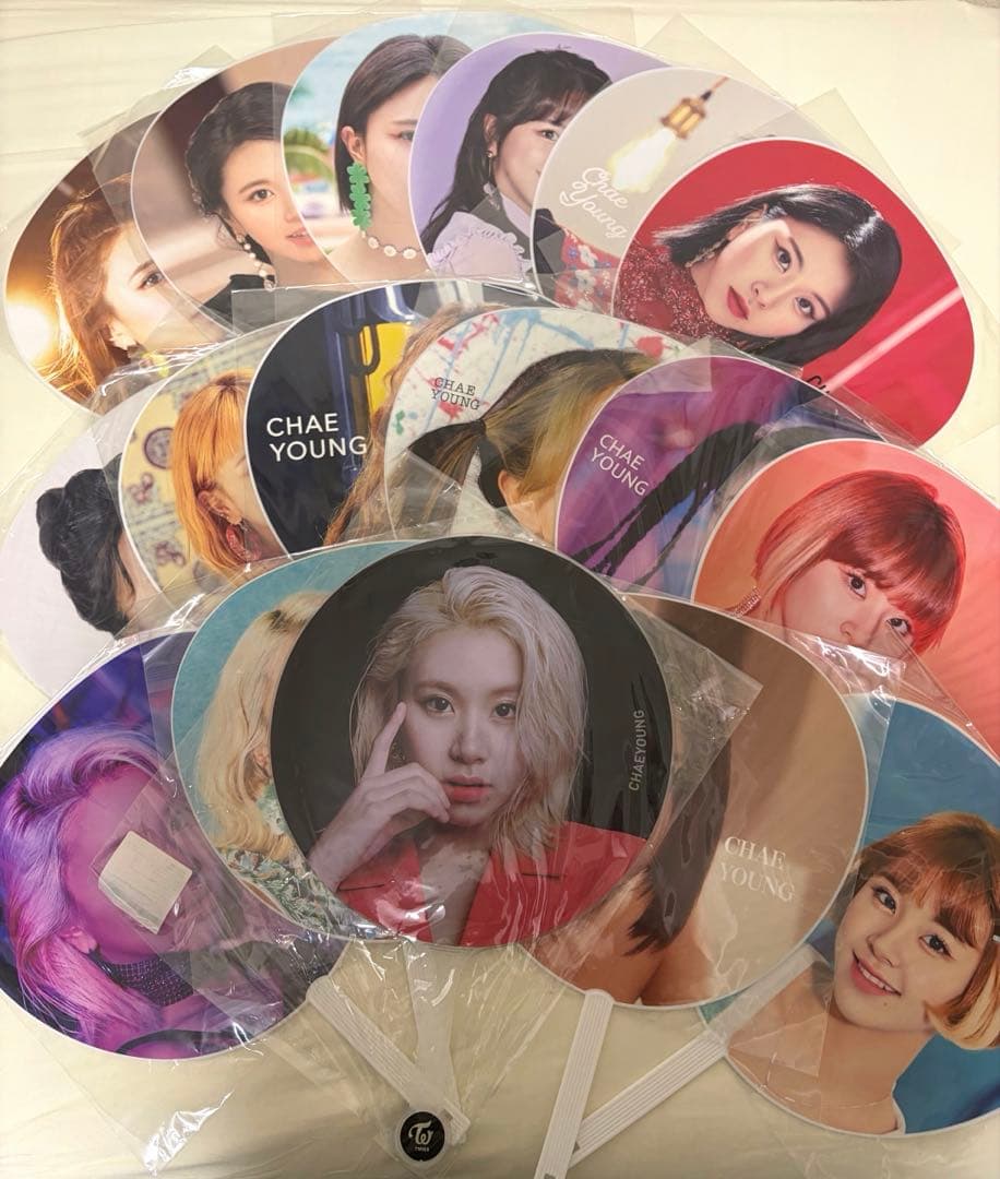 TWICE チェヨン うちわ セット - メルカリ