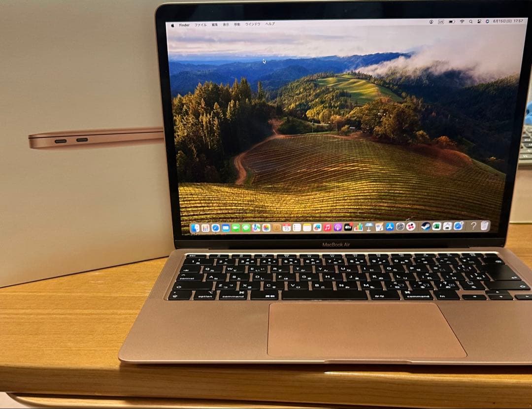 【極美品】MacBook Air 2020 / 16GB / 256GB MacBook Air 13 インチ (2020) - Apple M1 8-コア と 8-コア GPU