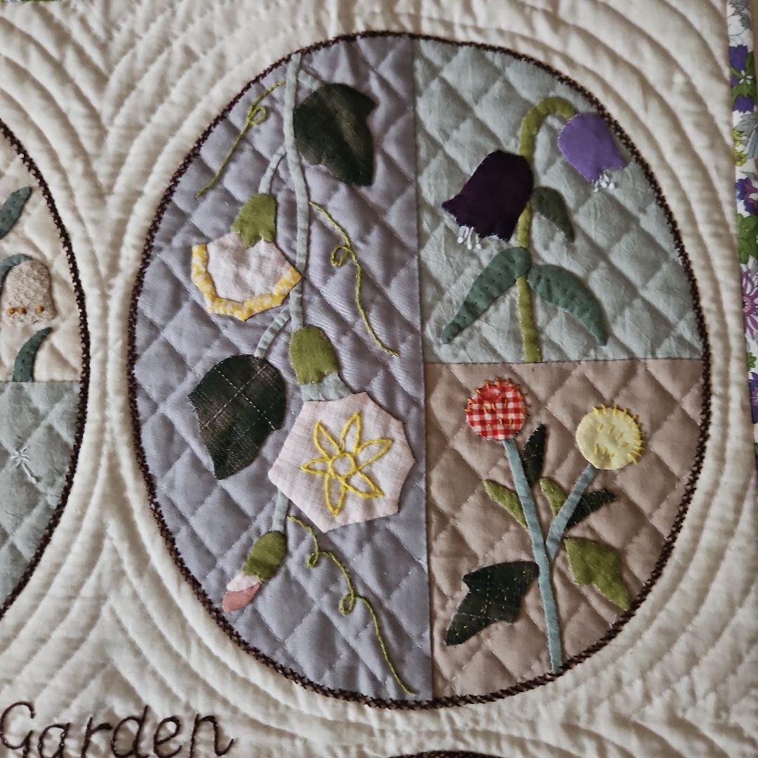 ✨四季の花✨パッチワークタペストリー パッチワーク ヘキサゴン四季の花タペストリー - メルカリ