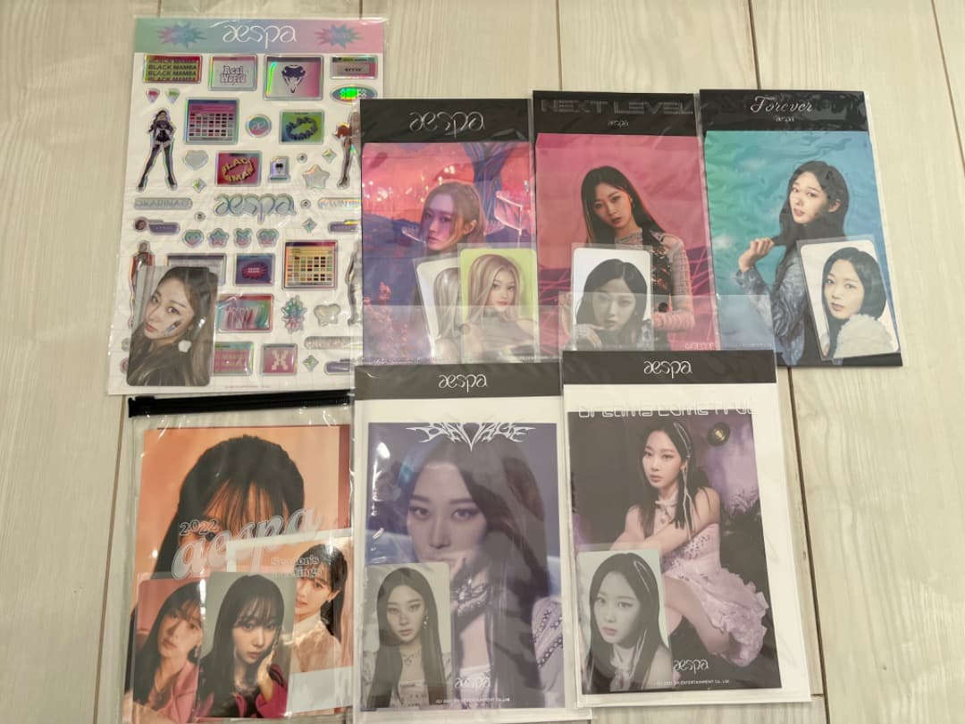aespa ジゼル トレカ うちわ MD グッズ ヨントン sgs - メルカリ