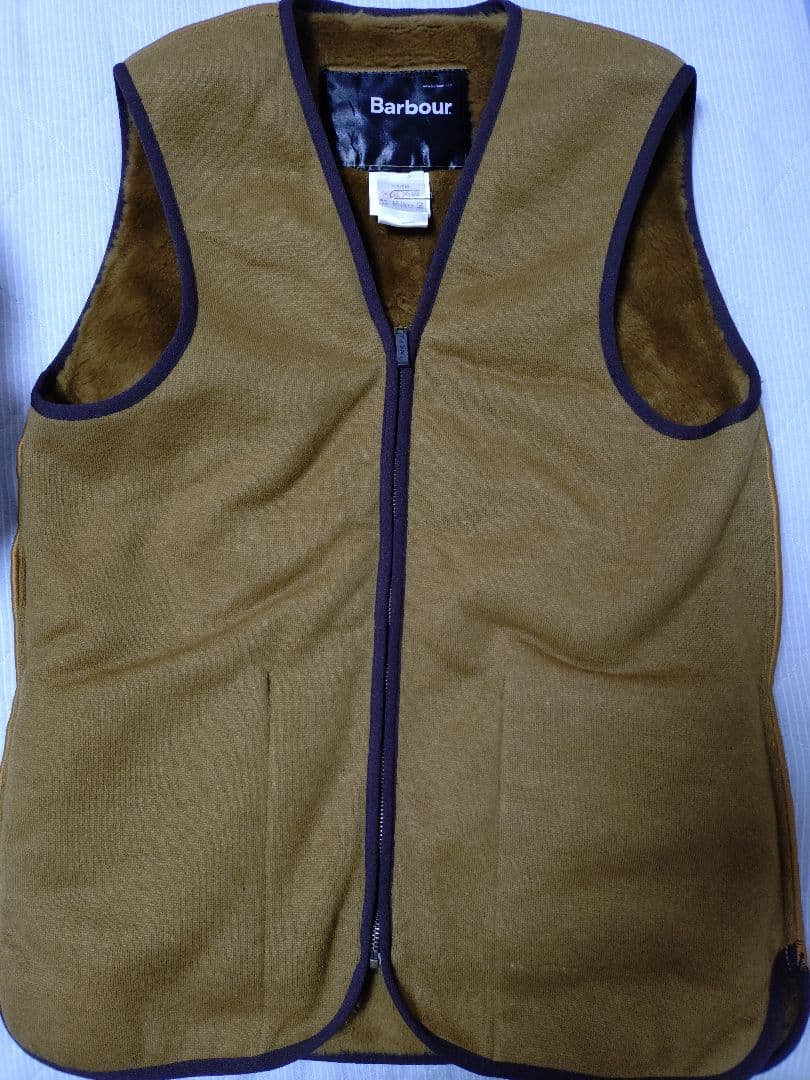 Barbour インナーベスト ブラウン　38 ユニセックス インナーベスト FUR LINER／BARBOUR（バブアー）｜愛着を